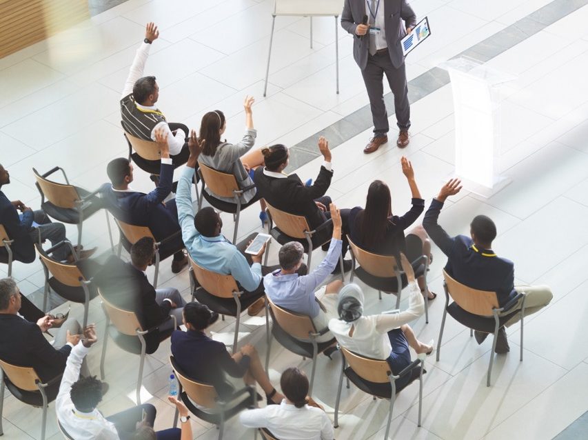 business-presentation-in-modern-urban-conference